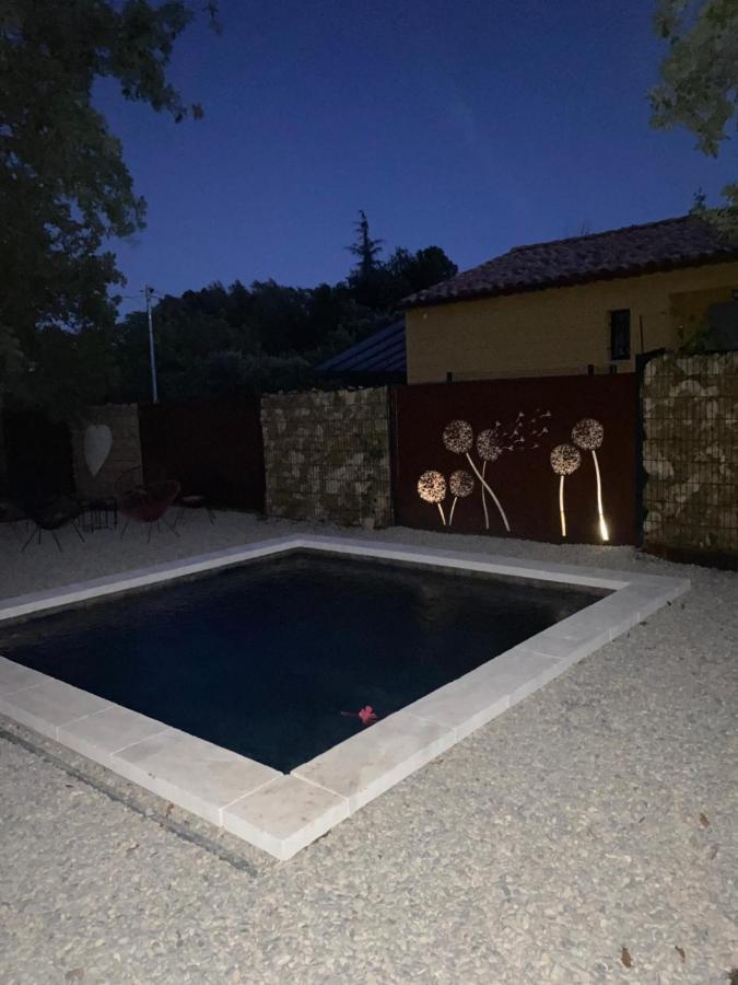 Gite Couleur Terre à Saint Saturnin les Apt Croagnes Extérieur photo