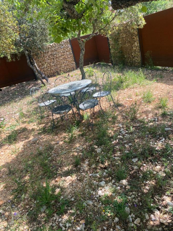 Gite Couleur Terre à Saint Saturnin les Apt Croagnes Extérieur photo